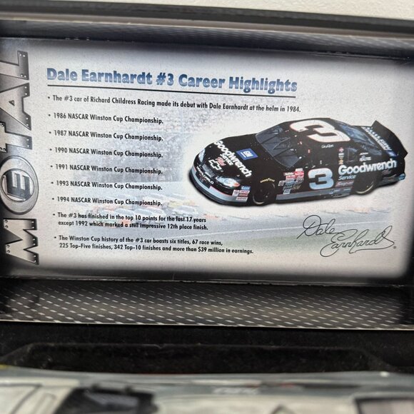 Dale Earnhardt #3 Goodwrench Service Plus NASCAR Diecast 1:24 Scale Elite Series - Picture 2 of 10